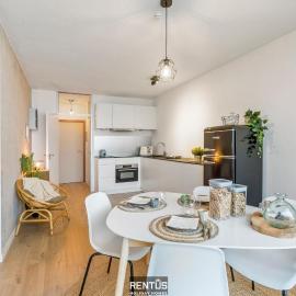 Sandy View - spacious studio flat near the beach, hotel in Nieuwpoort