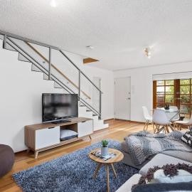 Modern, Comfortable Home Steps from Swan River in South Perth