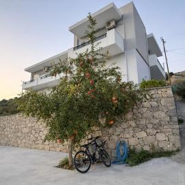 Alexandros Apartments