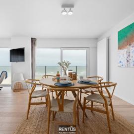 Seaflow-Holiday appartment with frontal sea view