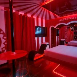 C rooms - Suite a tema con vasca - Motel Monza, hotel a Cinisello Balsamo