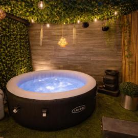 Spacious Seaside Ramsgate Apartment with Enclosed Hot Tub