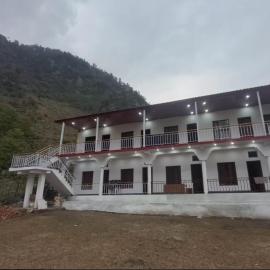 Omji Niwas - Swastik, Hotel in Kharsālī
