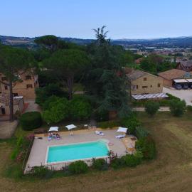agriturismo BONFIGLI, hotel v destinaci Falerone