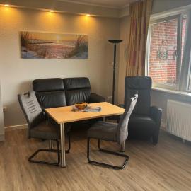 Tief 10 Wattwurm, hotel in Wangerland