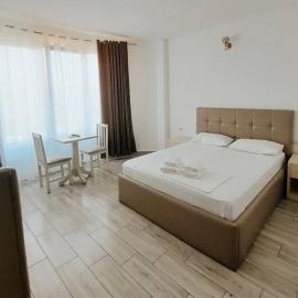 Hotel Restaurant Univers Shiroke, ξενοδοχείο σε Široka