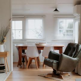 Pine Cottage, hotel a Dennes Point