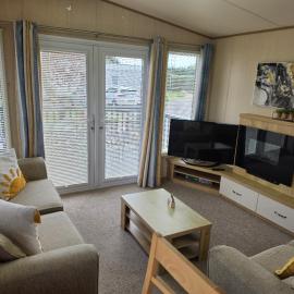 8 birth Diamond rated Caravan, en-suite, with decking at Parkdean resorts, Southview holiday park, hotell sihtkohas Winthorpe