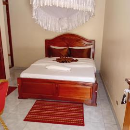 Uhuru 50 Hotel, khách sạn ở Kasese
