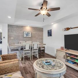 Coffee | Streaming TV | Fast WIFI | Pet Friendly