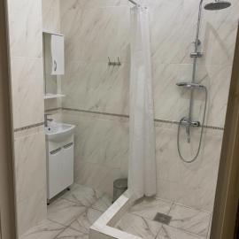 Гранд, Hotel in Nemiya