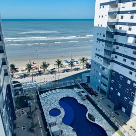 Apto frente o mar com 3 piscinas Wi-Fi gratuito aceito pet, ξενοδοχείο σε Mongagua