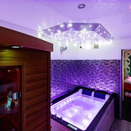"glamappartspa" design experience & Parking