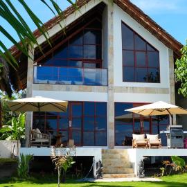 Villa Ombak, hotel di Katiet