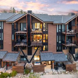 Downtown WP River Front Villa 242 I Private Hot Tub I Great Views I Activity Program