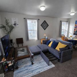 Passive Stays Mountain Home 2BR, Hotel in Mountain Home