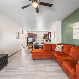 Modern 2BR 2BA Home King Bed Smart TVs D