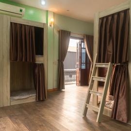 Mountain Goat Wooden Capsules Hostel 247, Hotel in Ninh Bình