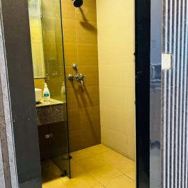 THE MOONLIGHT STUDIo, hotel in Noida