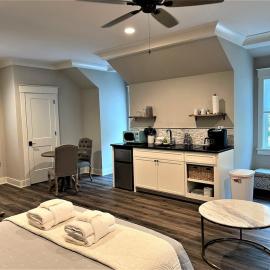 Apartment in Olde Town Bluffton، فندق في بلوفتن