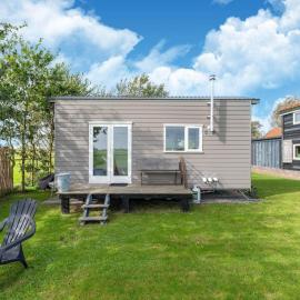 Holiday home in Burgerbrug near the beach，Burgerbrug的飯店