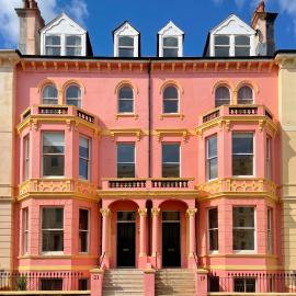 Burlington Palace Eastbourne Seafront Villa with Garden., hotel in Eastbourne