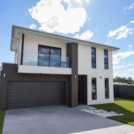 Macarthur Stay - Spacious 4BR Home with Outdoor Area, hotel in Campbelltown