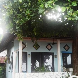 Blue House, Strandhauser Amed