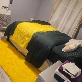 Cozy & Roomy Apt close to all