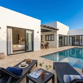 Modern Luxury Villa with Private Pool Ocean Village