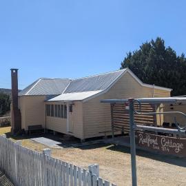 The Radford Couples Cottage Heart of Stanthorpe