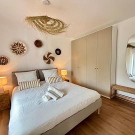Casa Nusa - Terraces, AC, Ocean Within Walking Distance โรงแรมในกัปเบรอตง
