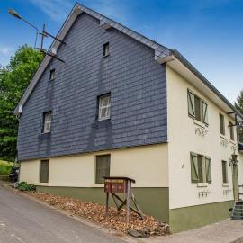 Holiday Home near Ravel Cycling paths