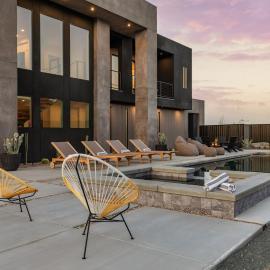 Sundance Cove by Fieldtrip - Modernist Masterpiece Next to National Park Camp Entrance, hotel in Twentynine Palms