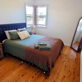 Home in Newtown, hotel in Toowoomba