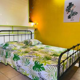 Chambre indépendante, hotel in Basse-Terre