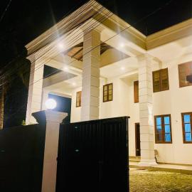 Sky Mansion Athurugiriya, hotel v destinaci Athurugiriya