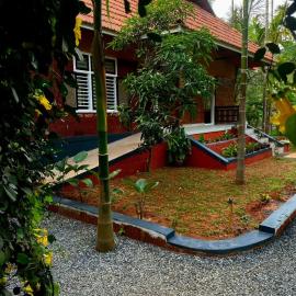 Mitra retreats: Mānantoddy şehrinde bir otel