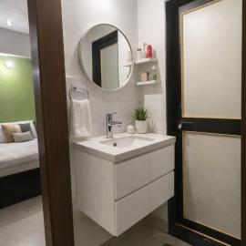 Trayaksh, hotel sa Pune