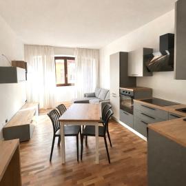 Kalma Lux - Corso Vittorio Emanuele central flats, hotell sihtkohas Cagliari