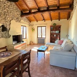 Ancient townhouse next castle, hotelli kohteessa Vezzano Ligure