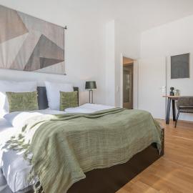 LiteLiving Krefeld Zentrum - 115qm Business-Apartment nahe Messe Düsseldorf mit 2 Schlafzimmern & Arbeitsplätzen