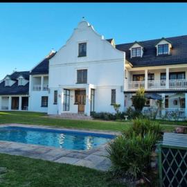 Hoekplasie Guesthouse