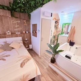 Suite jacuzzi privée Love-room-Méditerrannee