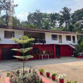 Shree Raksha Homestay, Hotel in Gonikoppal