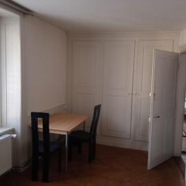 Chambre D, hotel in Biel