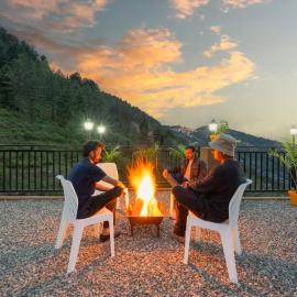 The Charvi Retreat by Exotic Stays, hótel í Shimla