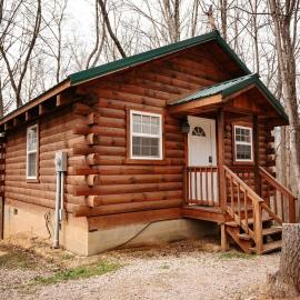 Jack Pine Hollow, hotel u gradu 'Logan'