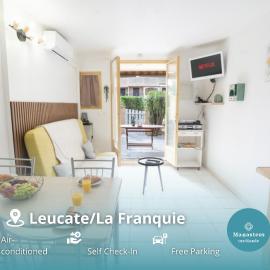 Résidence avec parking et piscine, à 5 minutes de la plage LA, hotel a Leucate