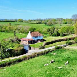 Holly Cottage Stylish Rural Retreat in Sussex